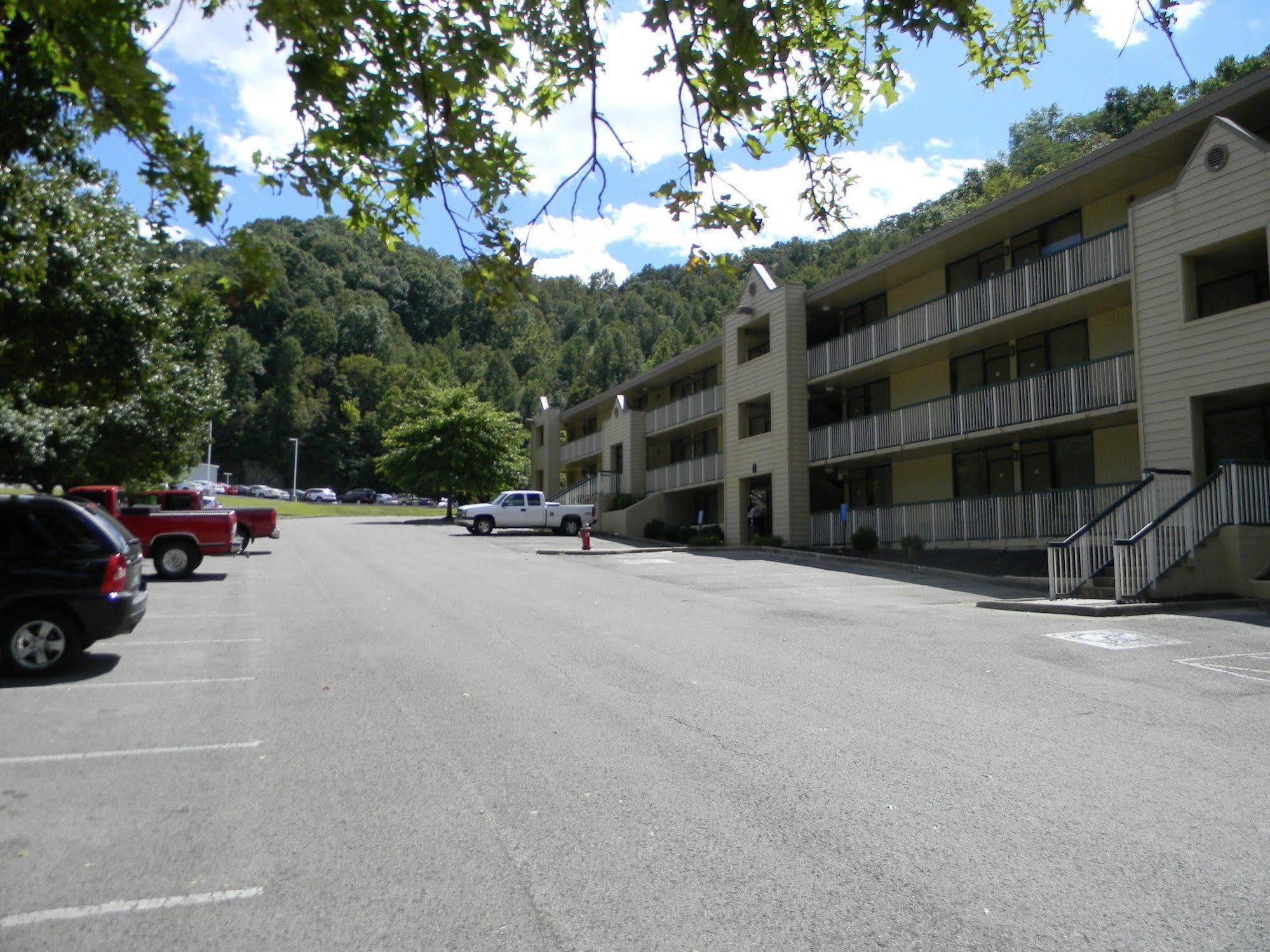 Quality Inn Prestonsburg Exterior photo
